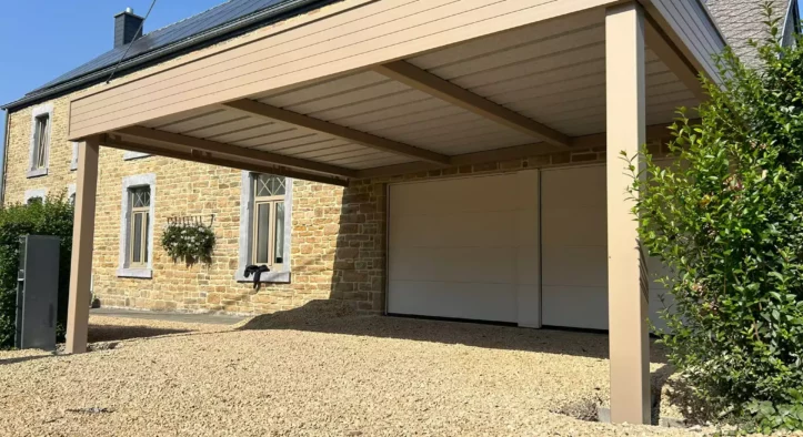 Installation MATTERNE OUTDOOR en Belgique : un carport élégant et fonctionnel pour l’automne ! 🍂