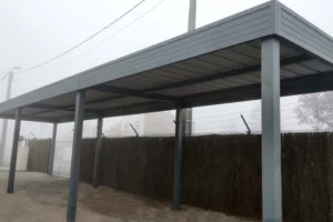 Abri - carport en aluminium grande hauteur EUROFACTORY pour abriter des véhicules